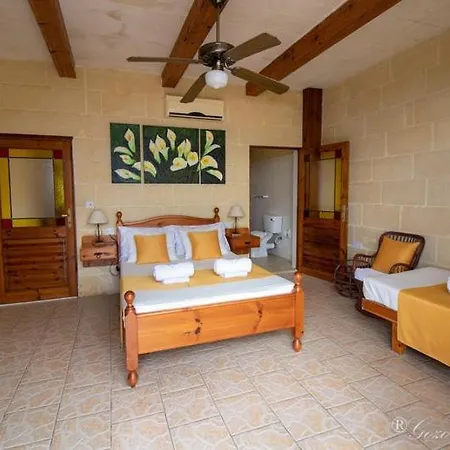 Villa Tal-bir Farmhouse