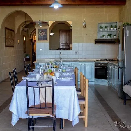Tal-bir Farmhouse Nadur