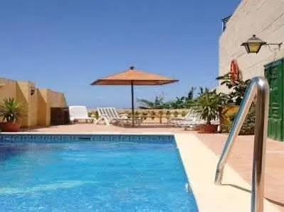 Tal-bir Farmhouse * Nadur